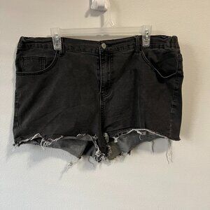 Black Distressed Stretchy Shorts w/pockets - Size 3xl